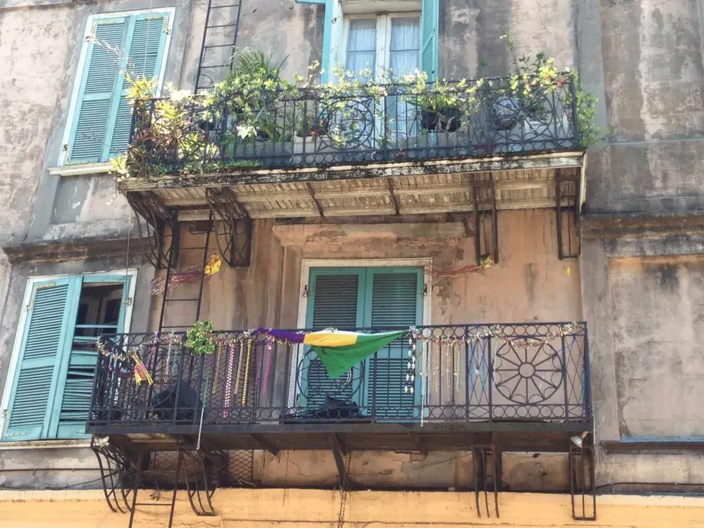 nola balconies